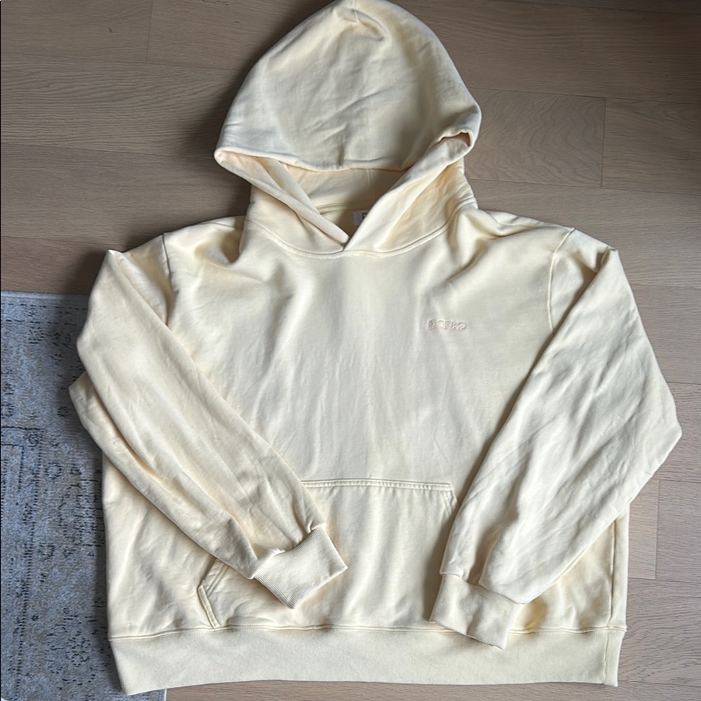 Butter yellow Pullover Sweatshirt with Ribbed Cuffs